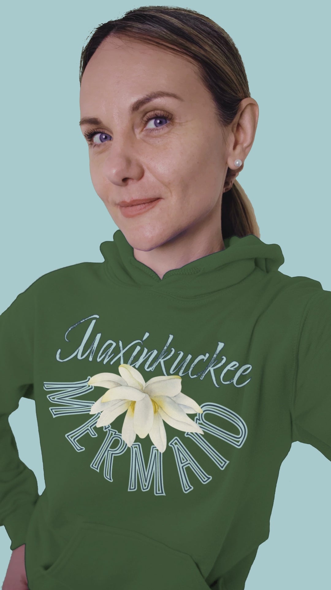 Maxinkuckee Mermaid text with water lily